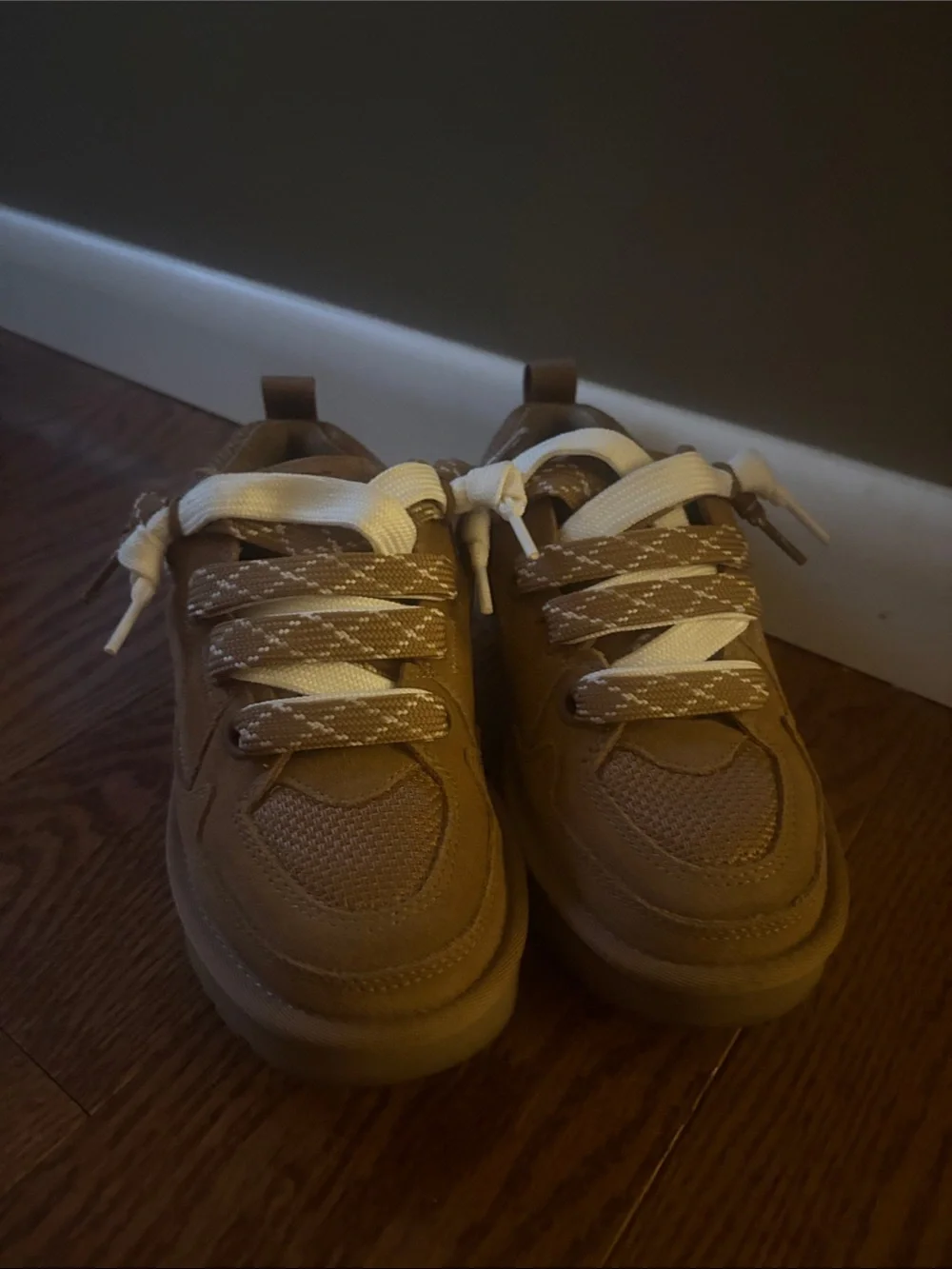 UGG Sneakers